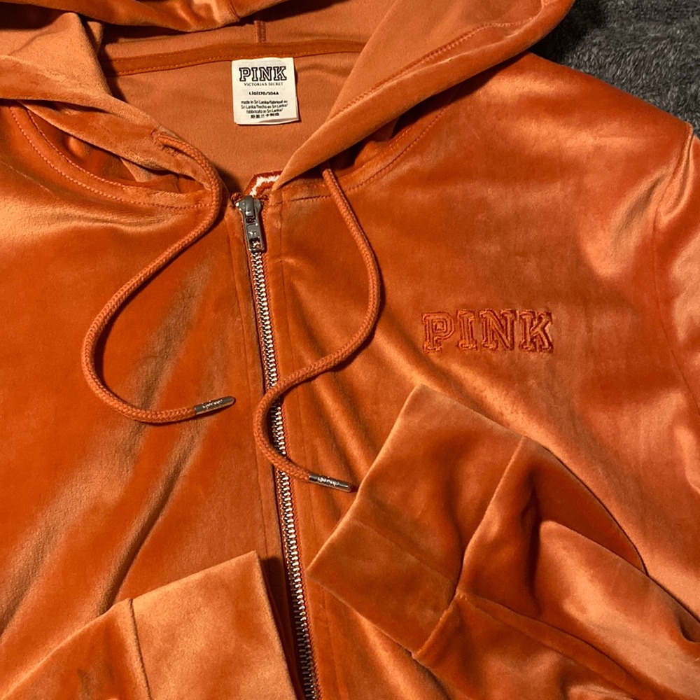 Women’s Pink velour rust full zip hoodie size L